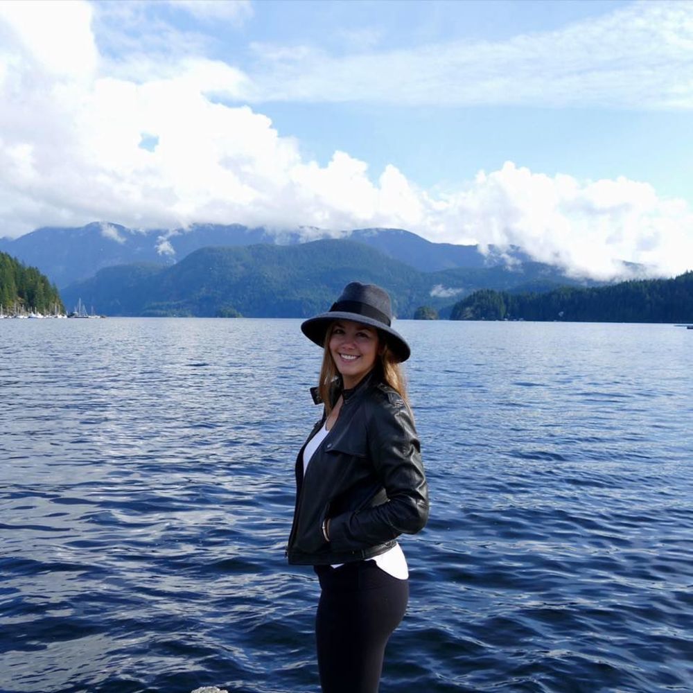 Meet your Posher, Madeline